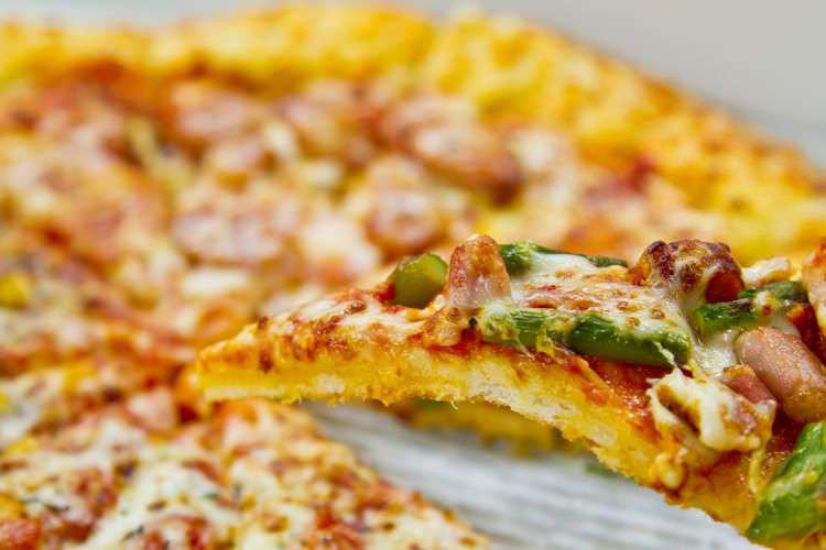MOK_hitokirenopizza500-thumb-750x500-1123